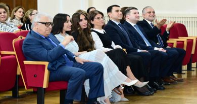 Leyla Əliyeva Bakı Musiqi Akademiyasında tələbə və gənclərin konsertində iştirak edib